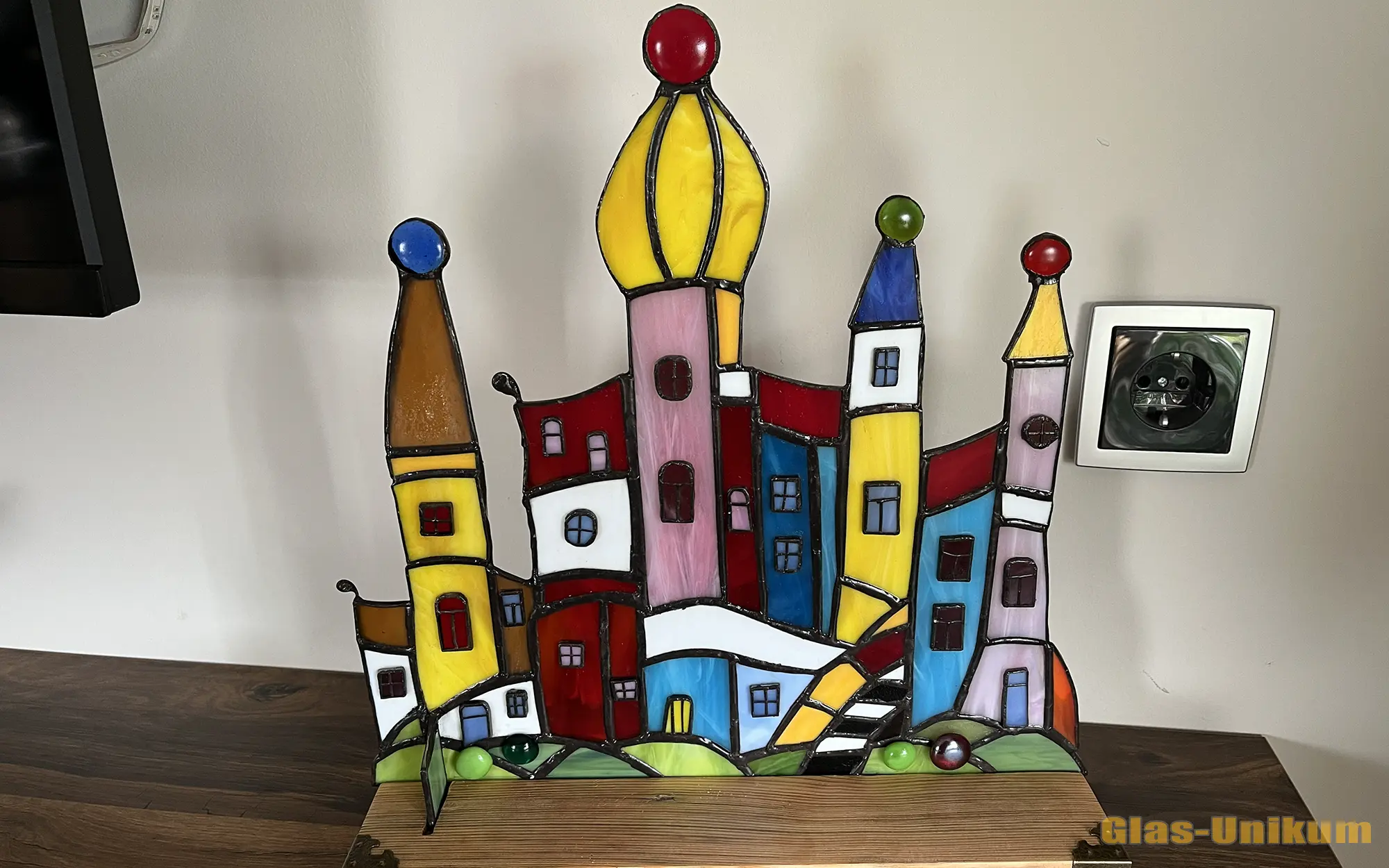1 038 Farbenstadt   Standbild